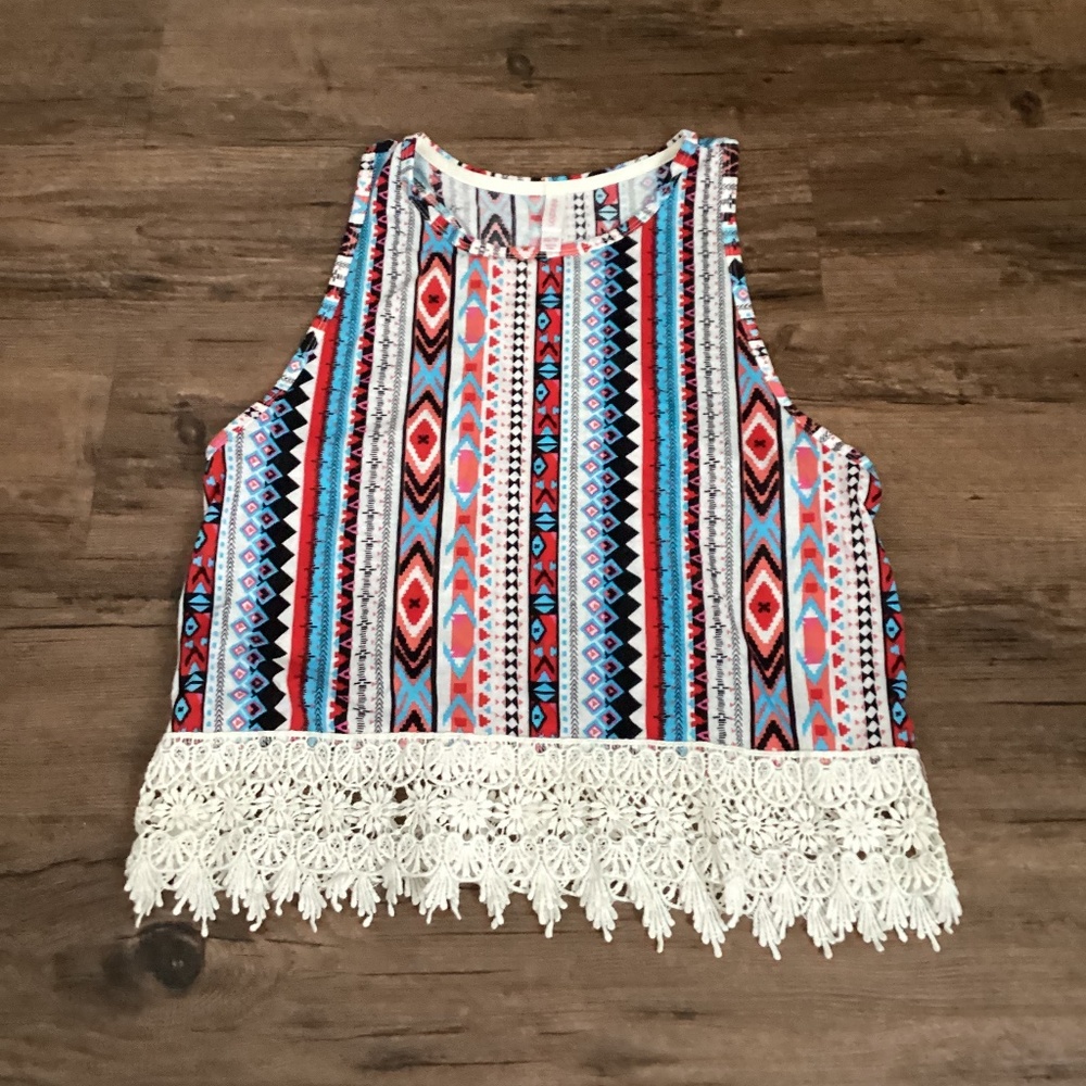 Xhilaration Cropped tank